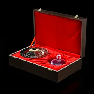 زعفران کادویی قائنات با بسته‌ بندی ویژه و مناسب مراسم و مناسبت‌ های خاص